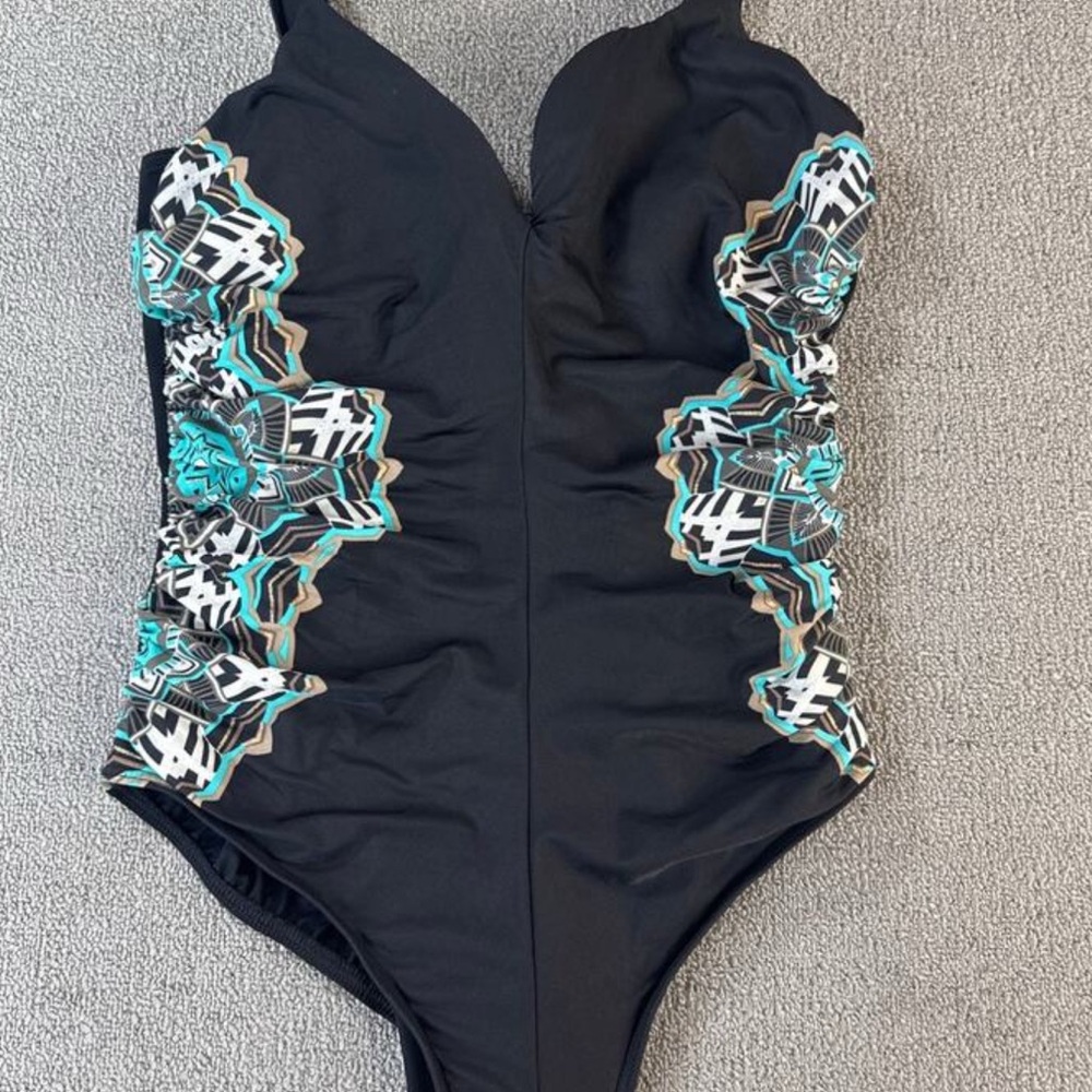 Miraclessuit size 16 absolutely stunning 😍